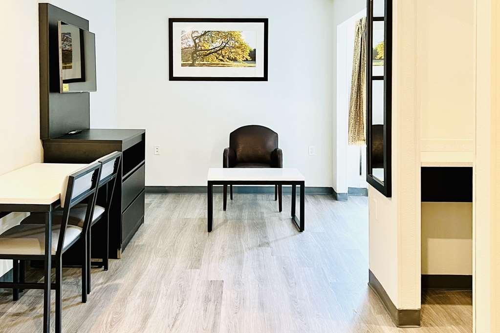 Mainstay Suites Little Rock West Near Medical Centers Room photo